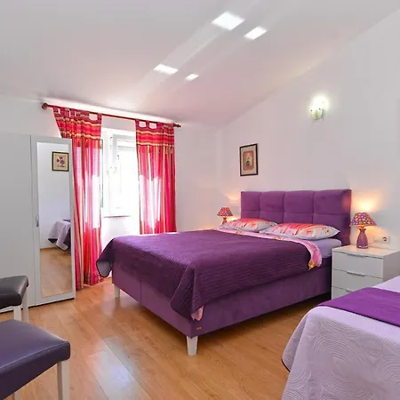 Appartement With Parking Space - 21036 *