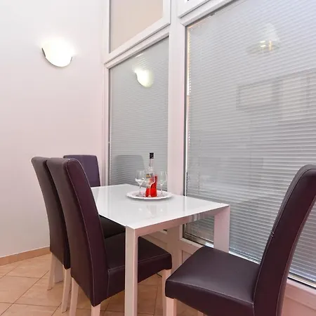 With Parking Space - 21036 Pola