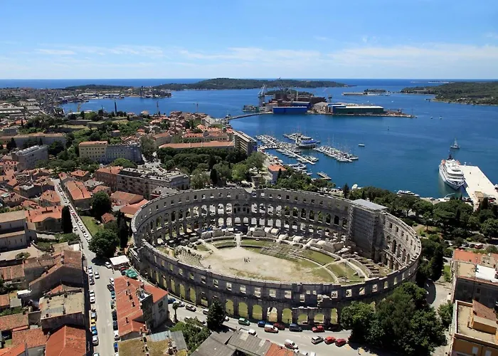 Lejlighed With Parking Space - 21036 *